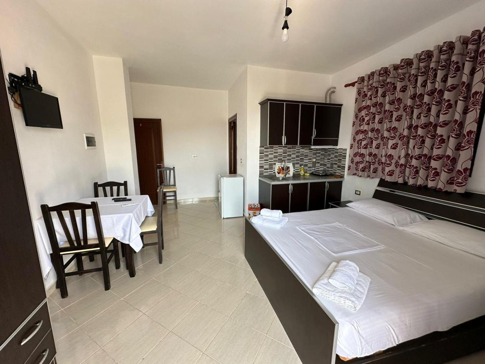 Esmeralda Hotel & Restaurant Ksamil Kültér fotó