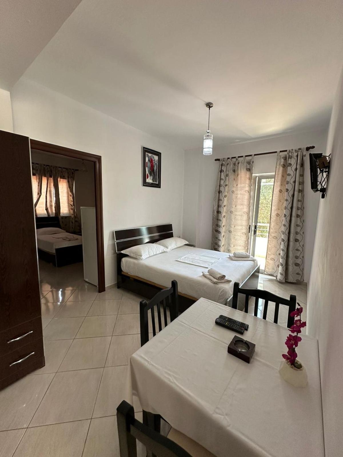 Esmeralda Hotel & Restaurant Ksamil Kültér fotó