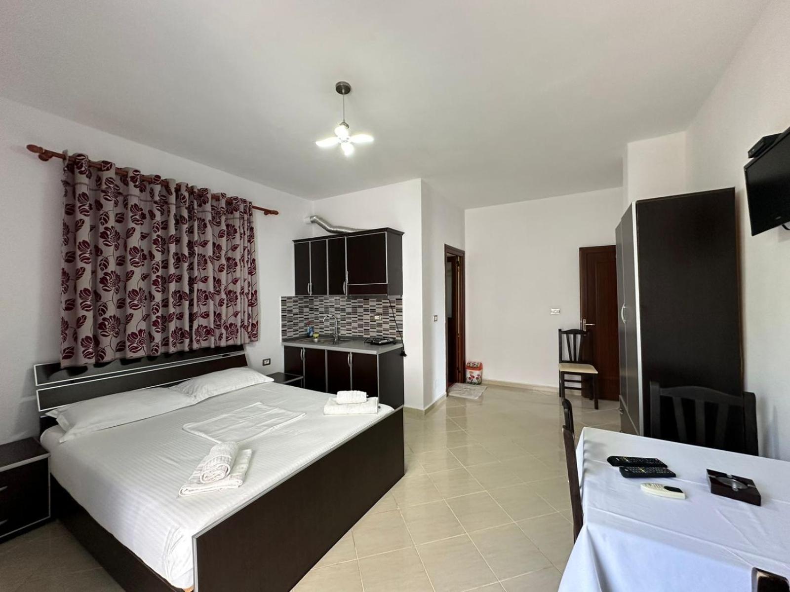 Esmeralda Hotel & Restaurant Ksamil Kültér fotó